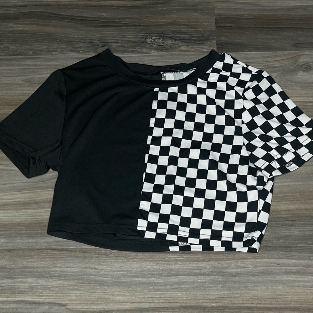 SHEIN Half Checkered Half Black Crop Top